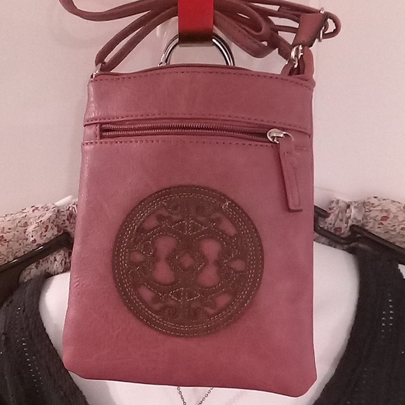 Dusty Rose Colored Vegan Leather Crossbody New - Picture 12 of 13